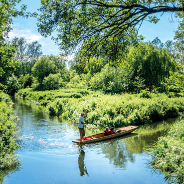 L428 - Punting in Kent Greeting Card