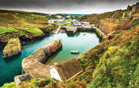 PCW570 - Porthgain Pembrokeshire Wales Postcard